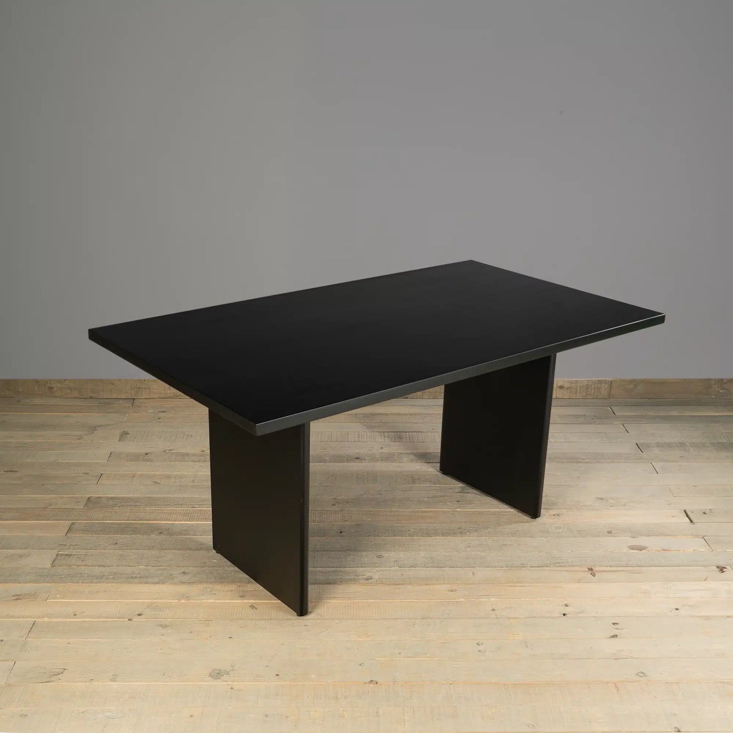 Mesa de comedor Alberona en Madera Nativa Solida hecho en Chile