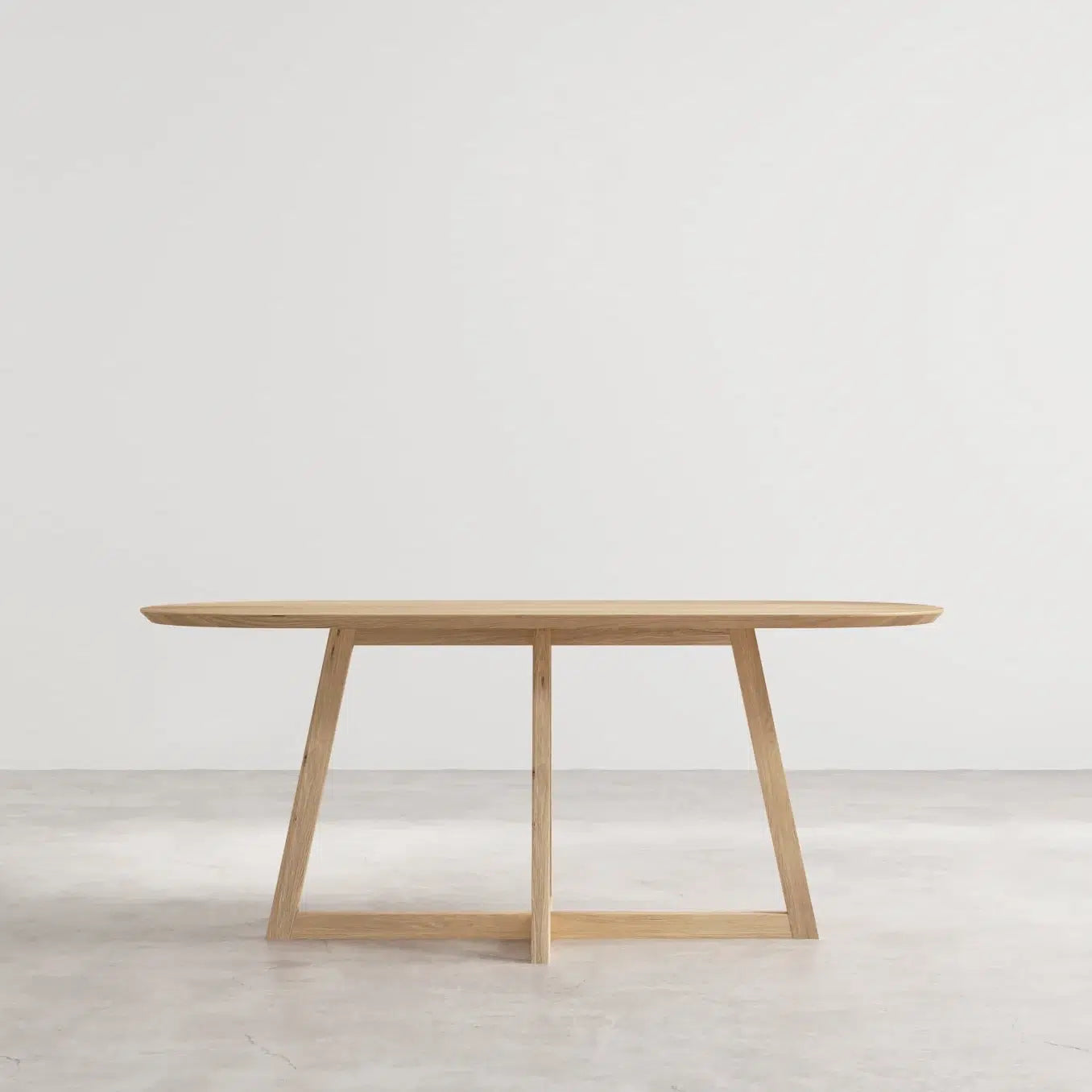 Mesa de comedor Brienza en Madera Nativa Solida hecho en Chile