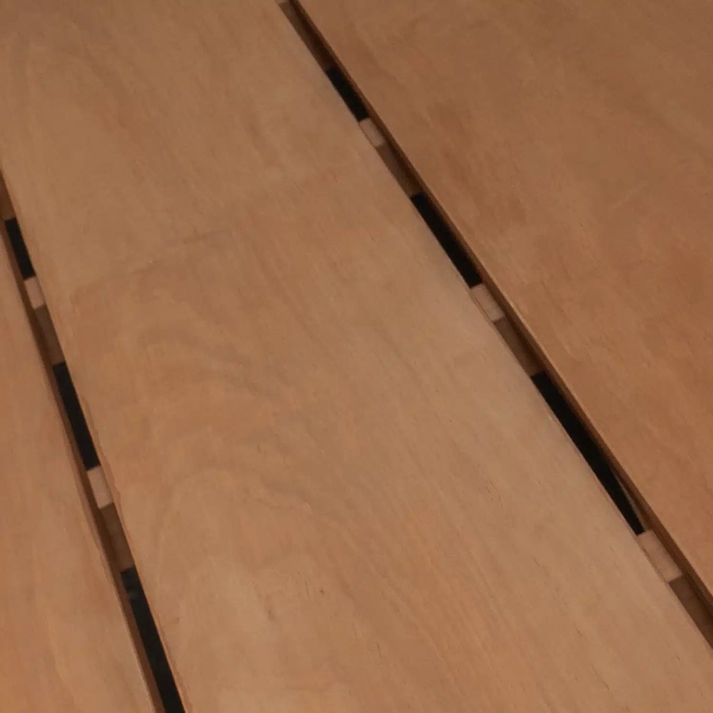 Mesa de comedor Daiano para exterior en Madera Nativa Solida hecho en Chile