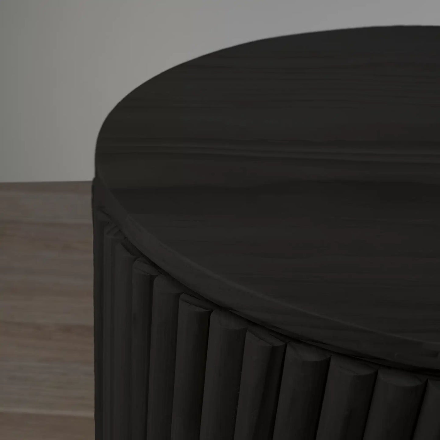 Mesa lateral Montello en Madera Nativa Solida hecho en Chile