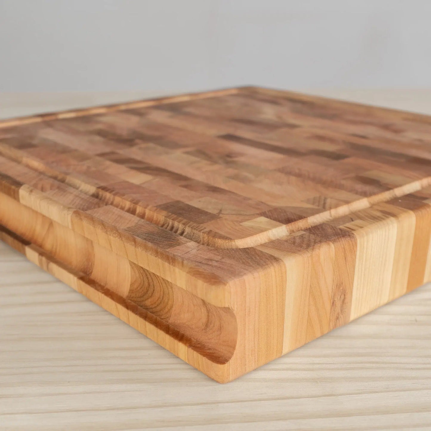 tabla mediana en Lenga Nativa hecho en Chile