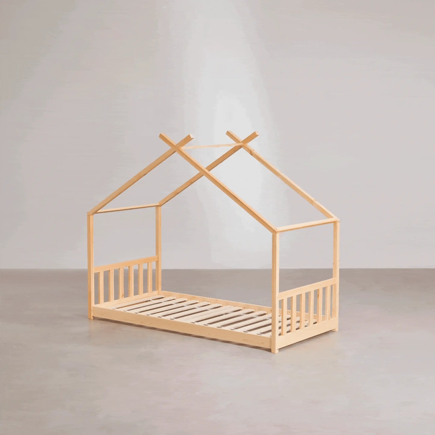 Cama Montessori de Madera Nativa Solida hecho en Chile