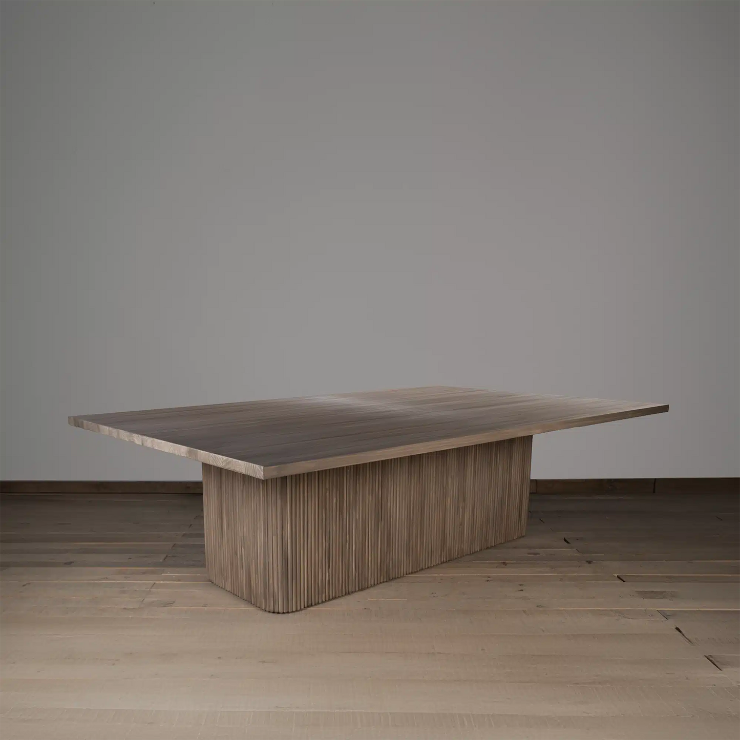 Mesa de Comedor Piacenza en Madera Nativa Solida hecho en Chile