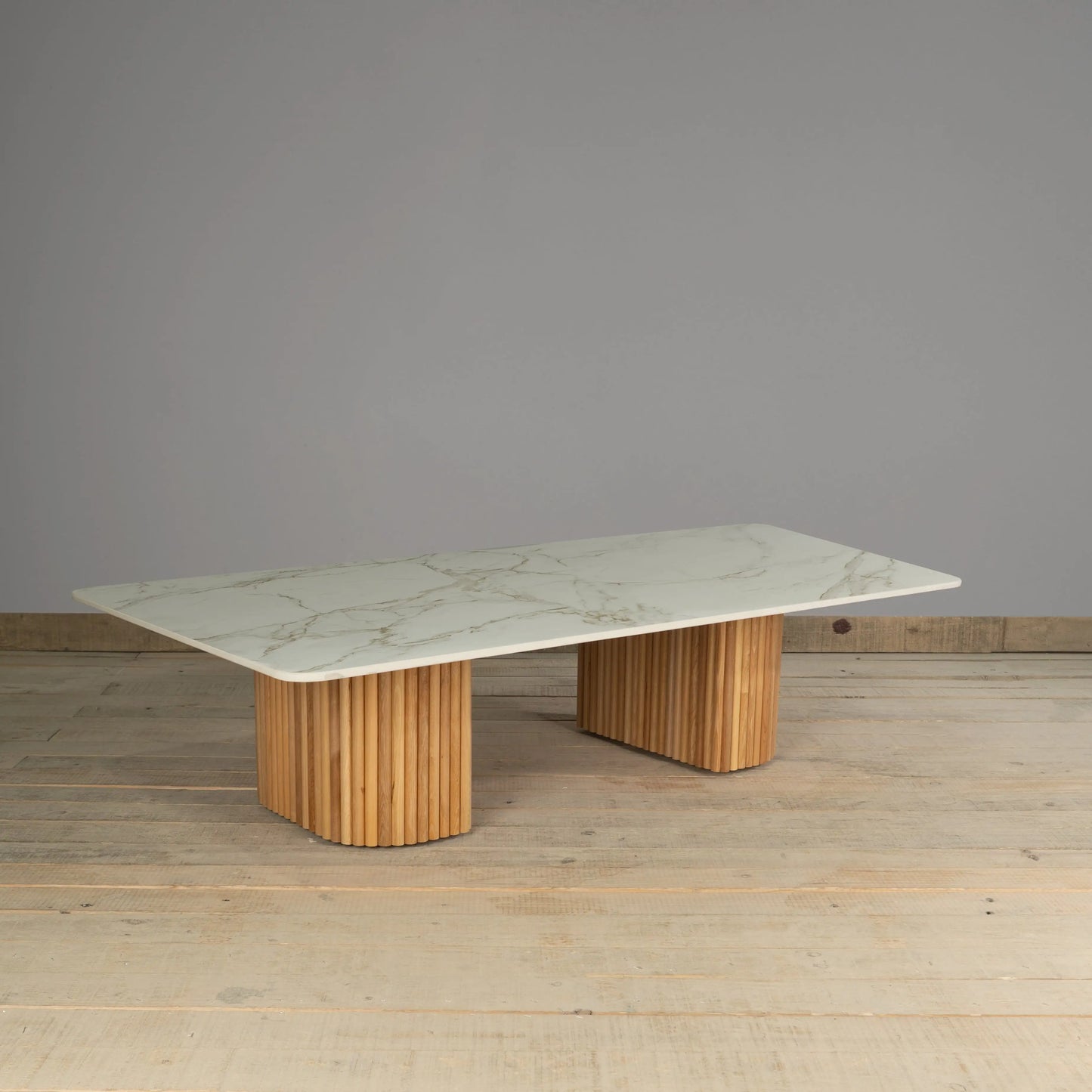 Mesa de Centro Castorano en madera nativa solida hecho en chile con Dekton