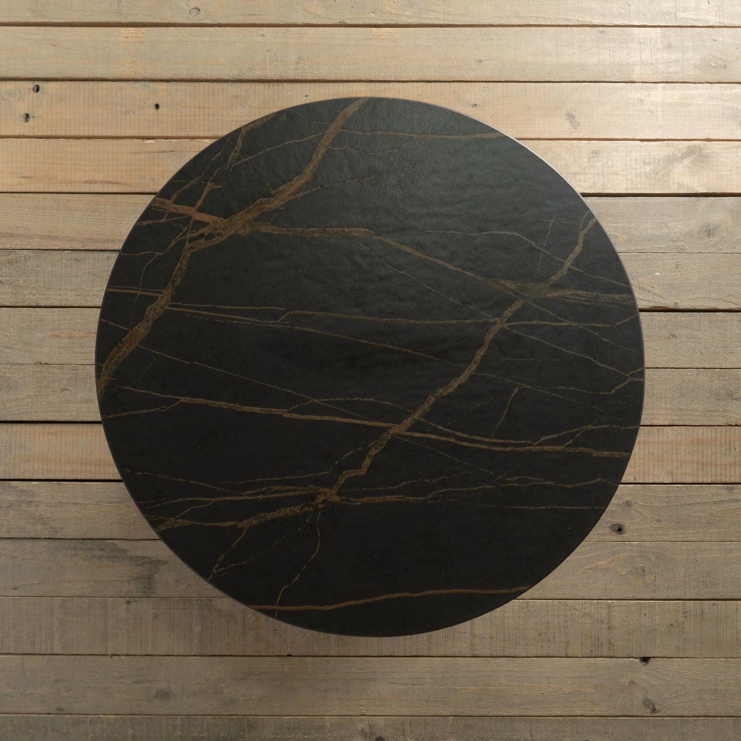 Mesa de centro Giulianova en madera nativa sólida hecho en Chile con Dekton