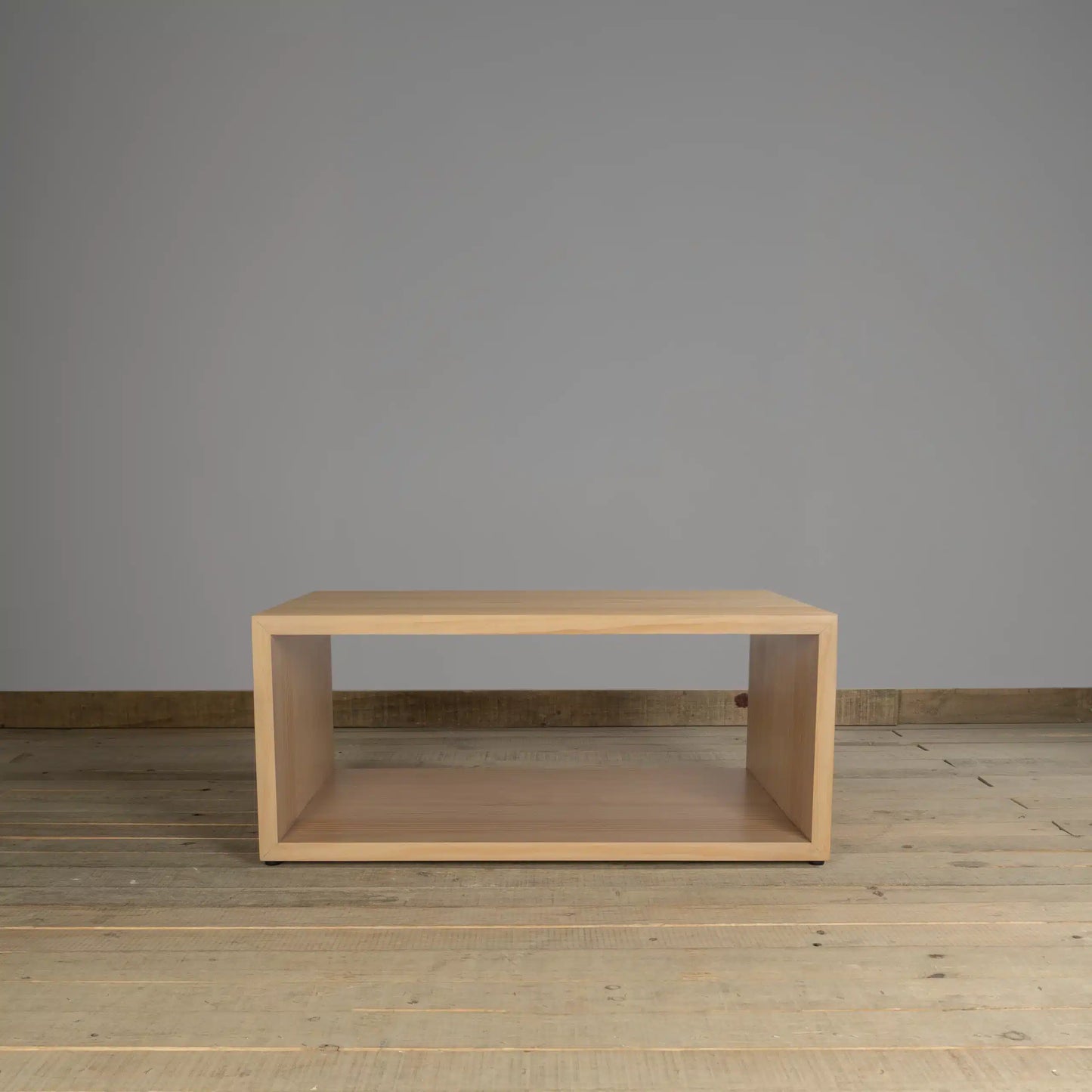 Mesa de Centro Macerata en Madera Nativa Solida hecho en Chile