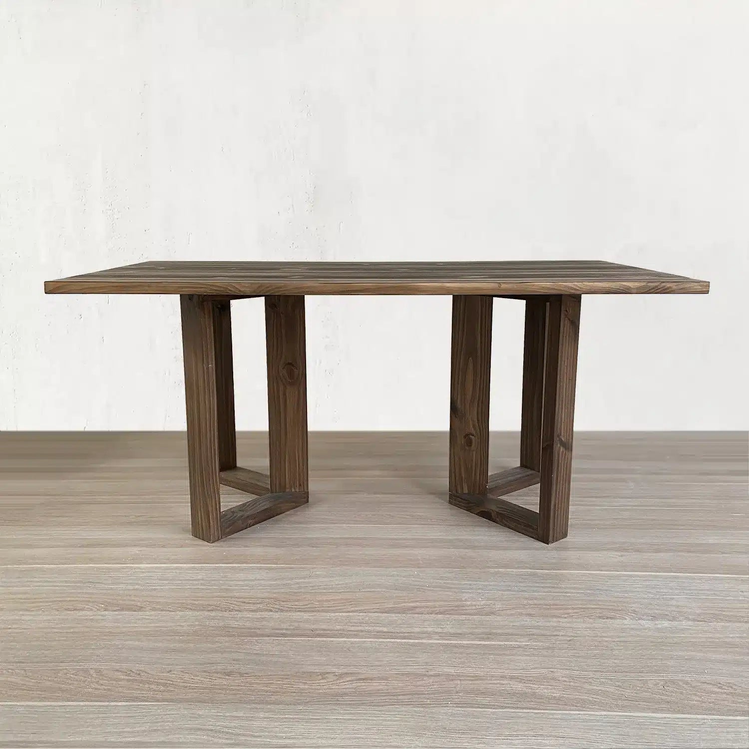 Mesa de comedor Finestra en Madera Nativa Solida hecho en Chile