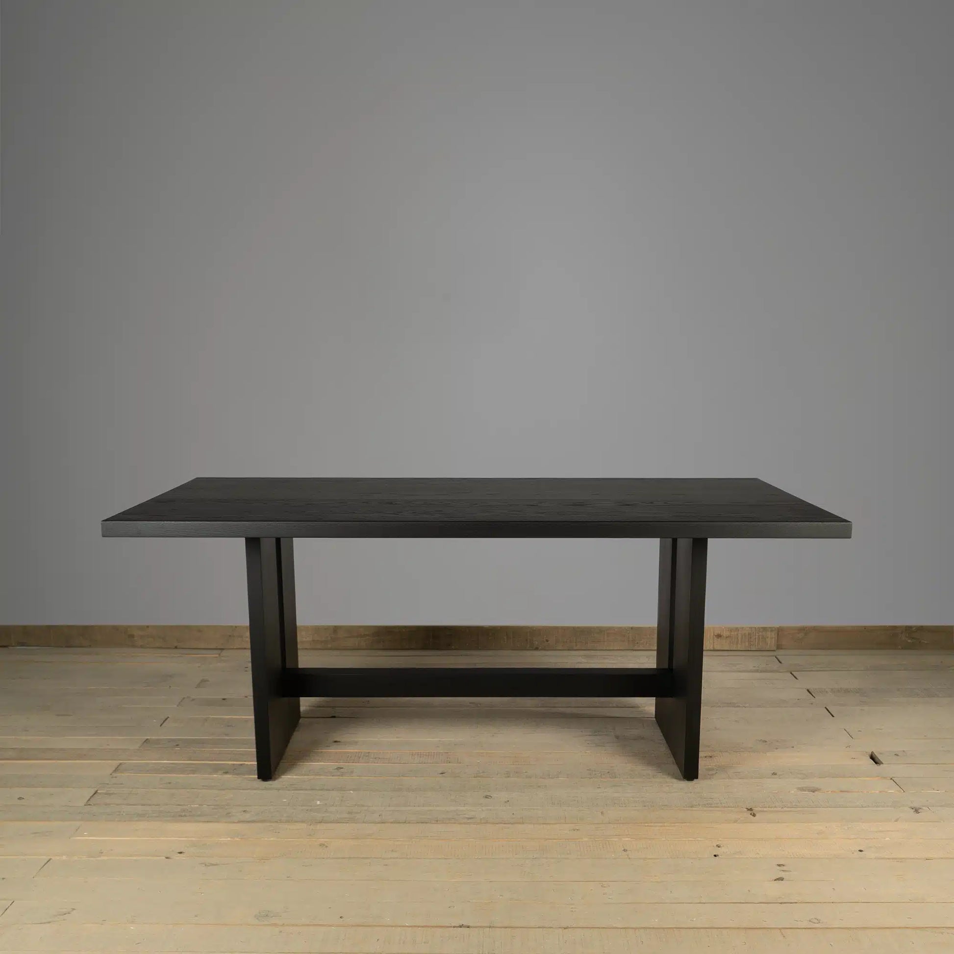 Mesa de comedor Imperia en Madera Nativa Solida hecho en Chile