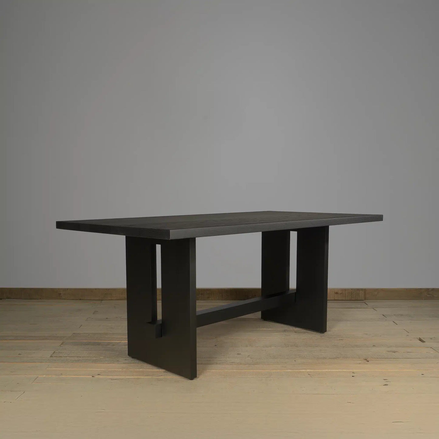 Mesa de comedor Imperia en Madera Nativa Solida hecho en Chile