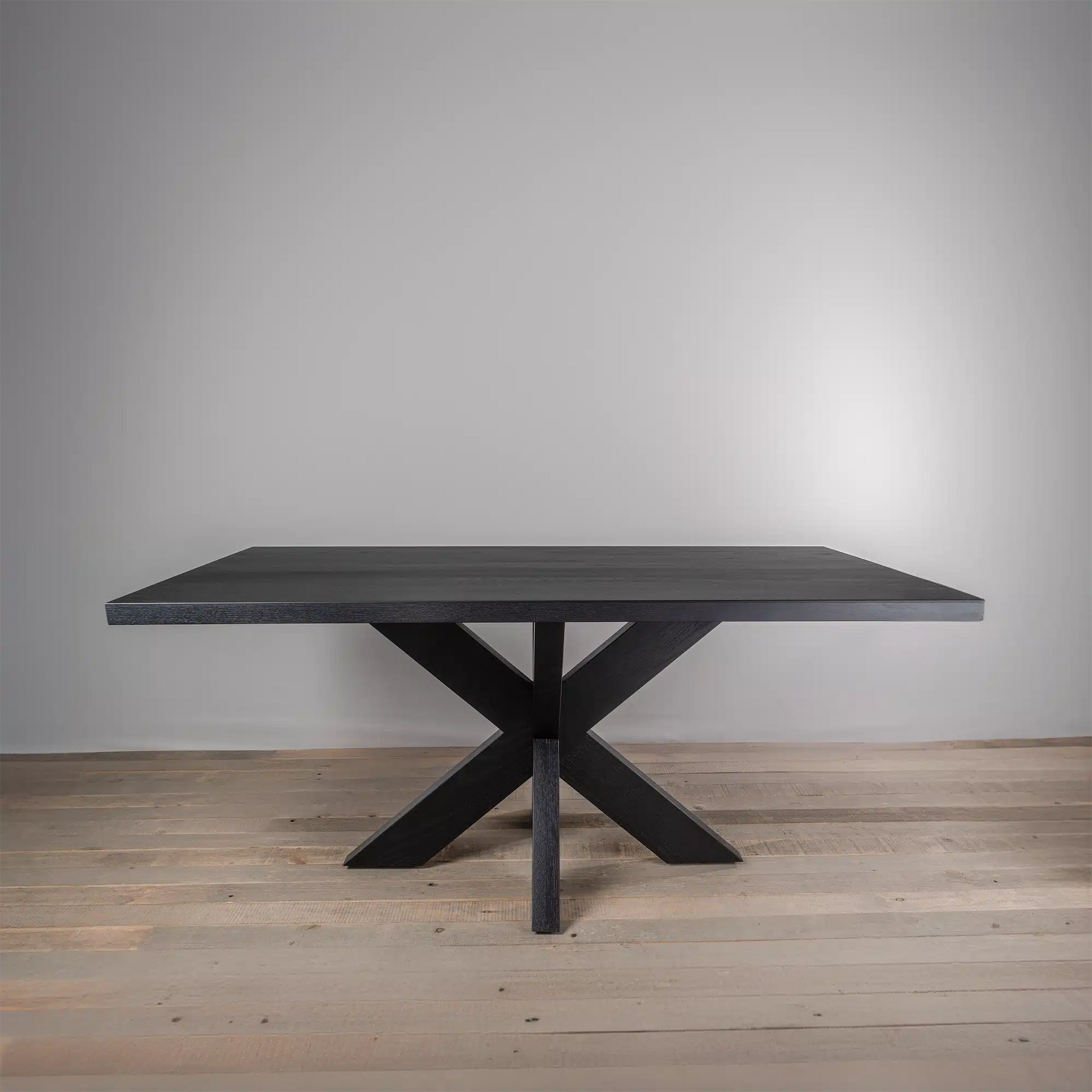 Mesa de comedor Montesilvano en Madera Nativa Solida hecho en Chile