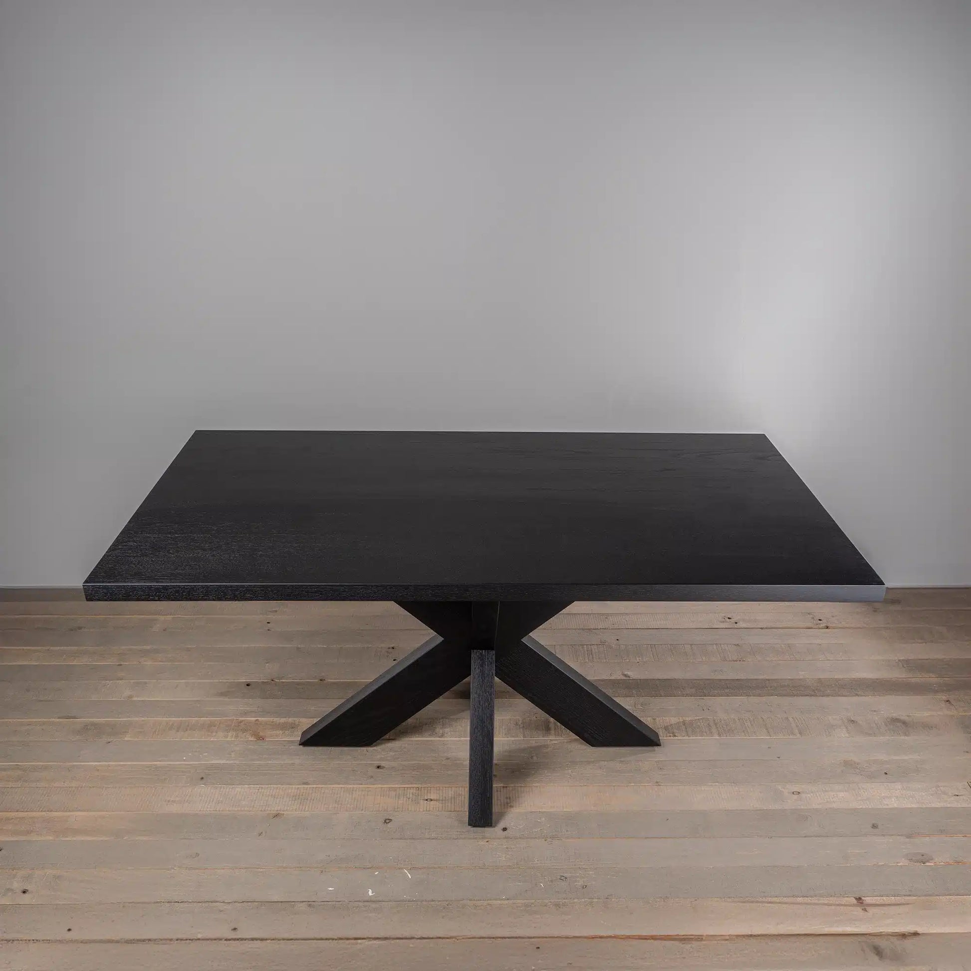 Mesa de comedor Montesilvano en Madera Nativa Solida hecho en Chile