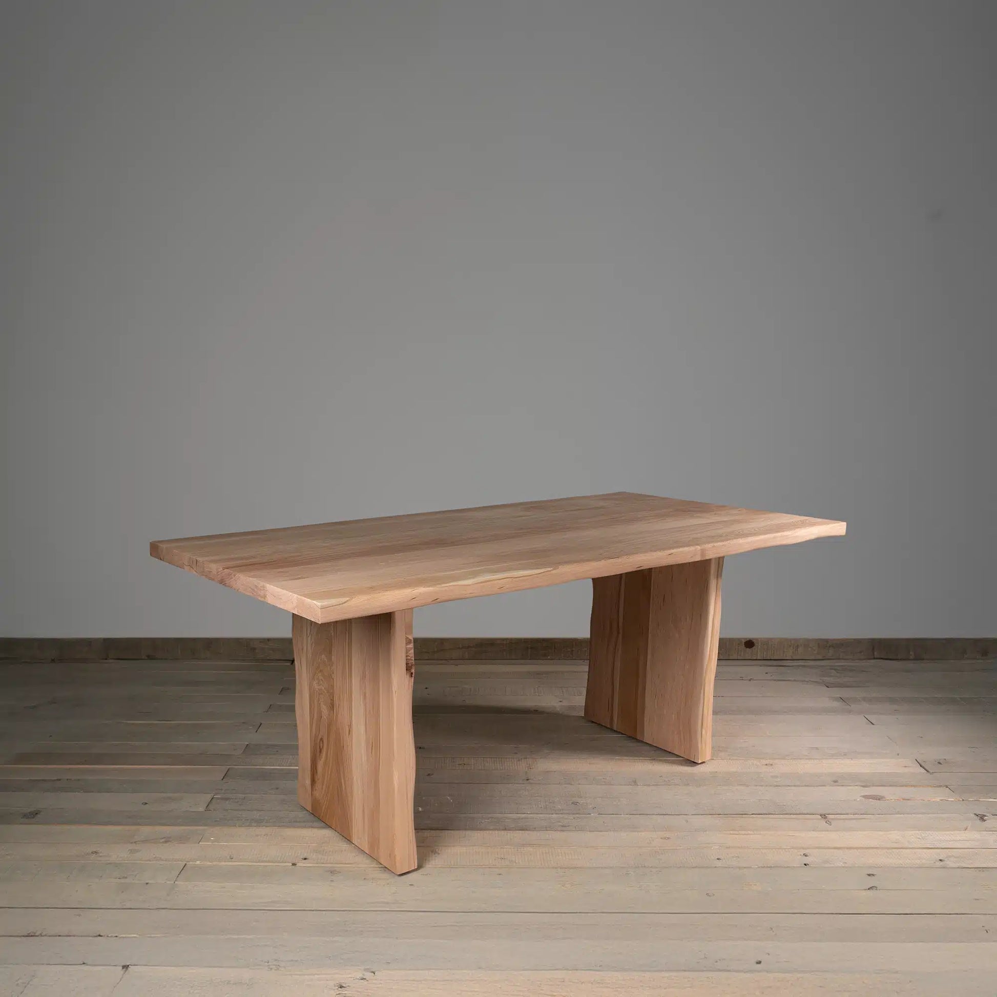 Mesa de comedor Pieranica en Madera Nativa Solida hecho en Chile