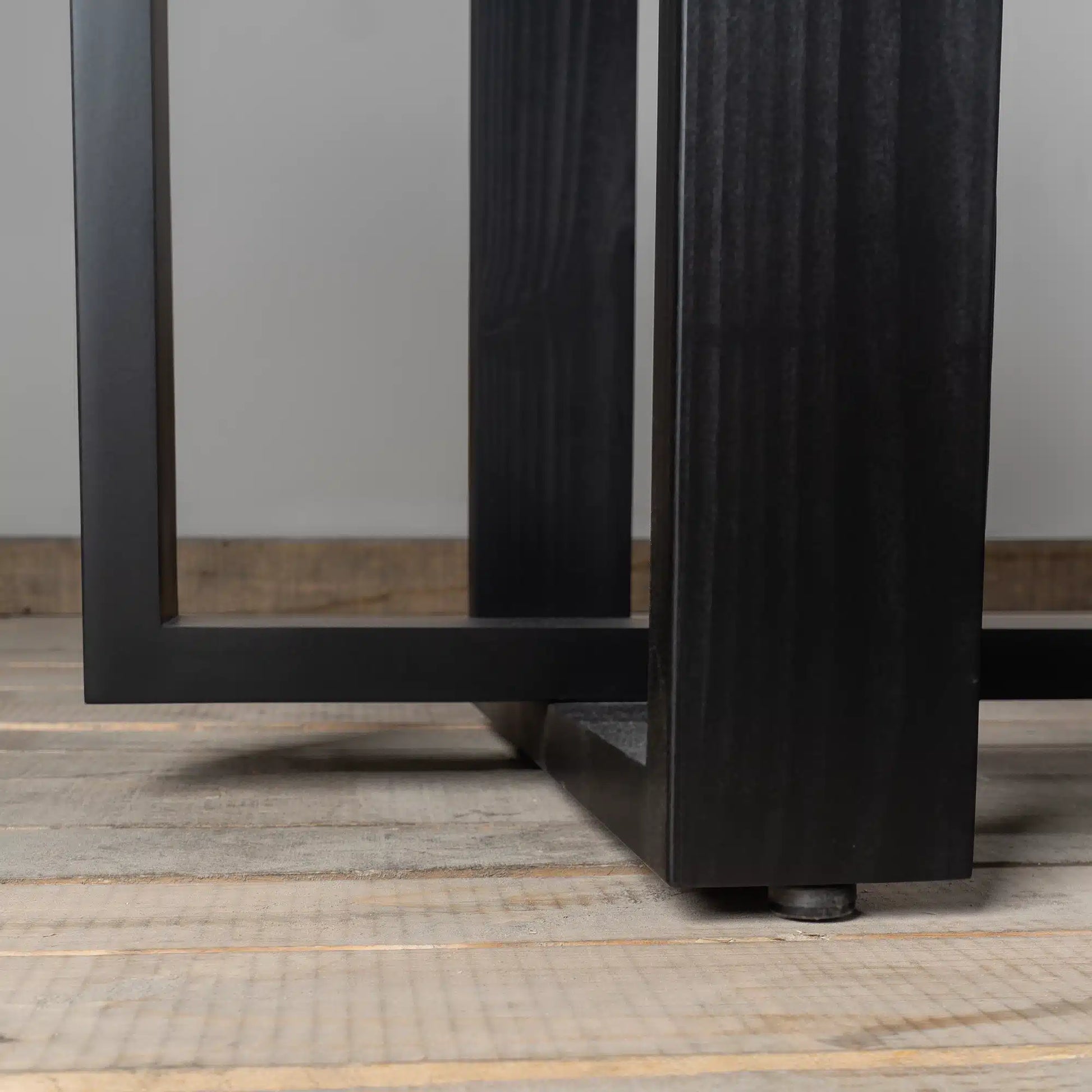 Mesa de comedor Pompeya en Madera Nativa Solida hecho en Chile