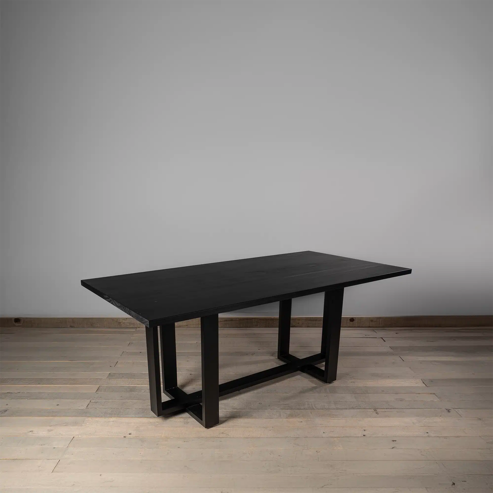 Mesa de comedor Pompeya en Madera Nativa Solida hecho en Chile