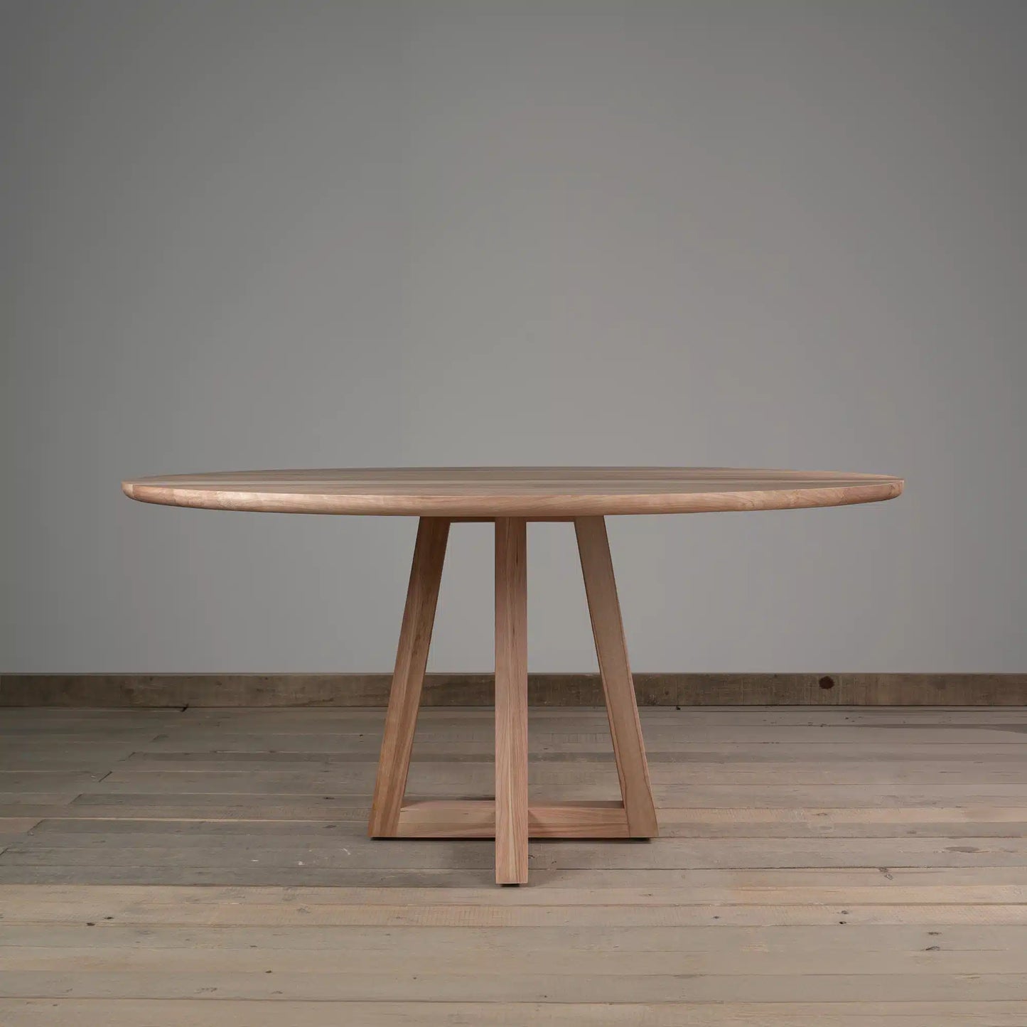 Mesa de Comedor Sorianello en Madera Nativa Solida hecho en Chile