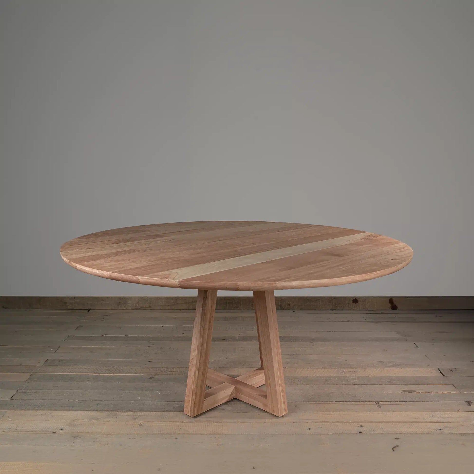 Mesa de Comedor Sorianello en Madera Nativa Solida hecho en Chile