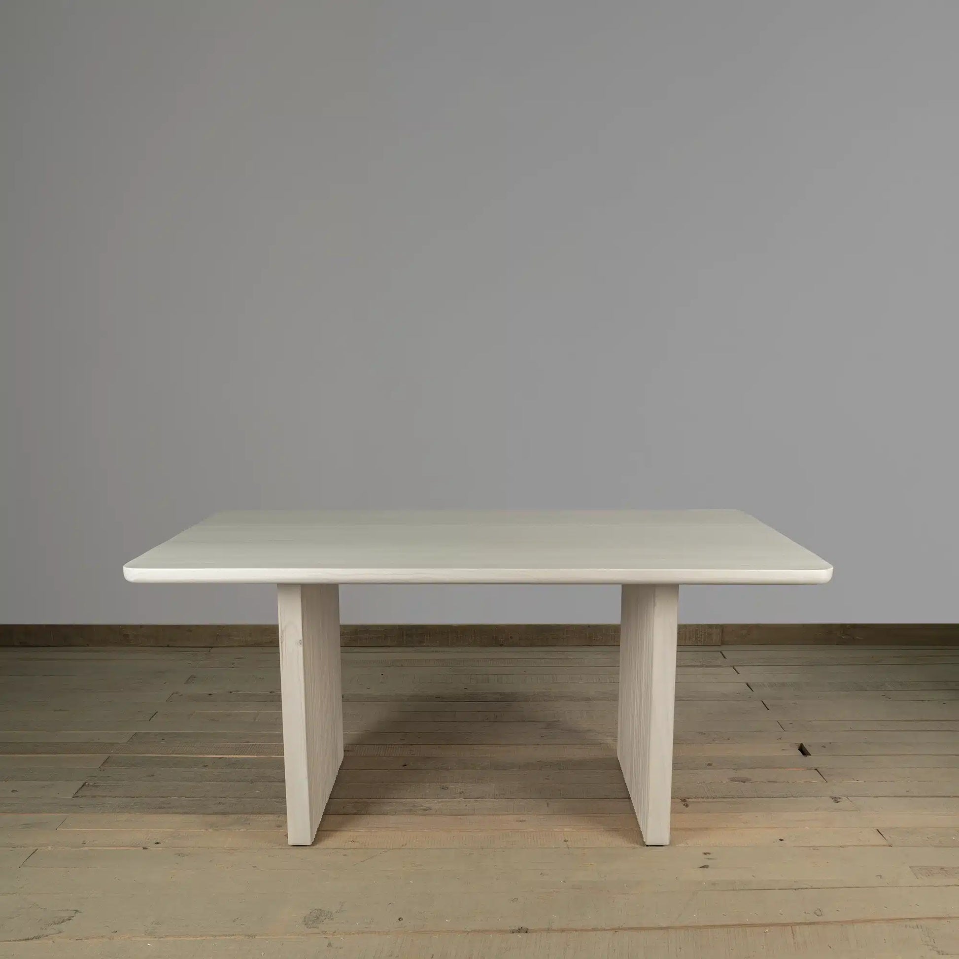 Mesa de comedor Terralba en Madera Nativa Solida hecho en Chile