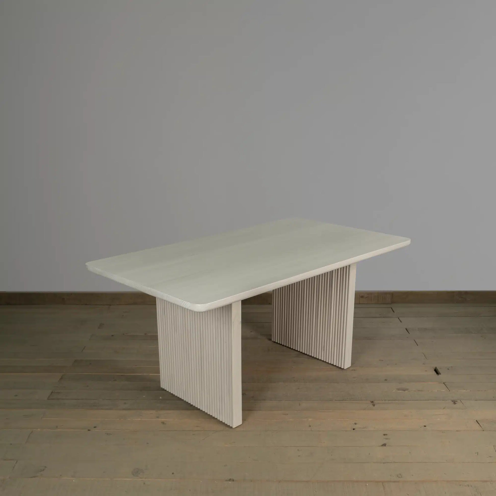 Mesa de comedor Terralba en Madera Nativa Solida hecho en Chile