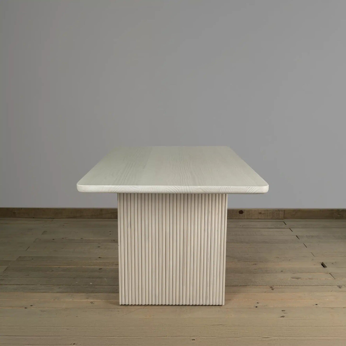 Mesa de comedor Terralba en Madera Nativa Solida hecho en Chile