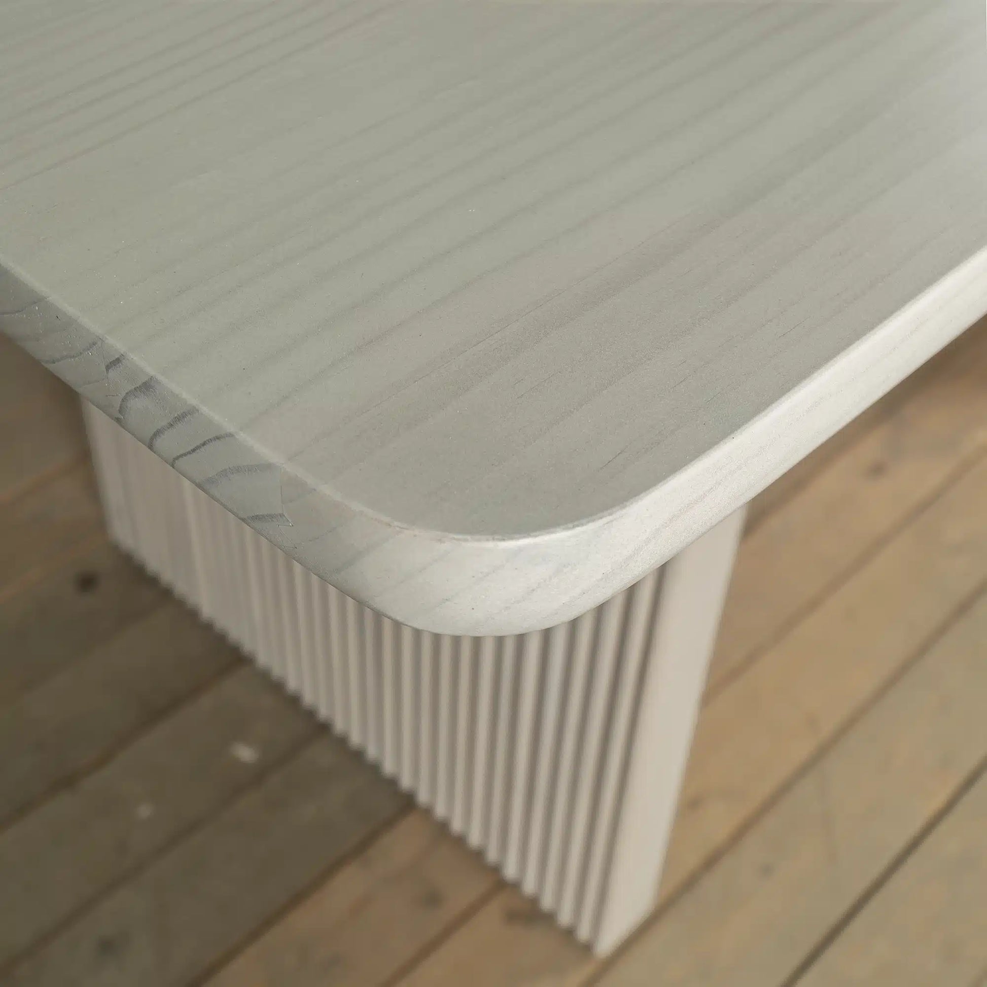 Mesa de comedor Terralba en Madera Nativa Solida hecho en Chile