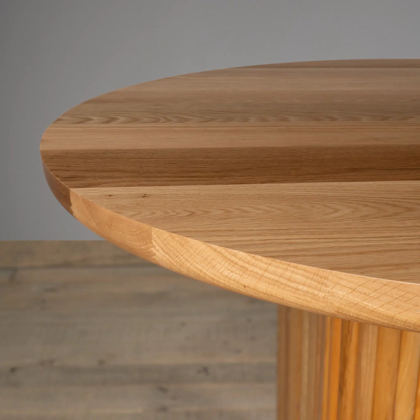 Mesa de comedor Vallerano en Madera Nativa Solida hecho en Chile