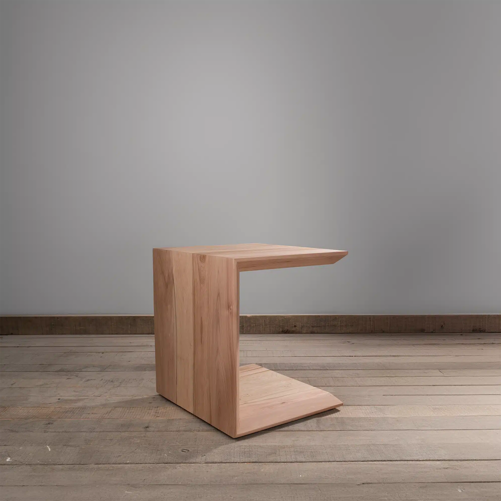 Mesa lateral Macerata C en Madera Nativa Solida hecho en Chile