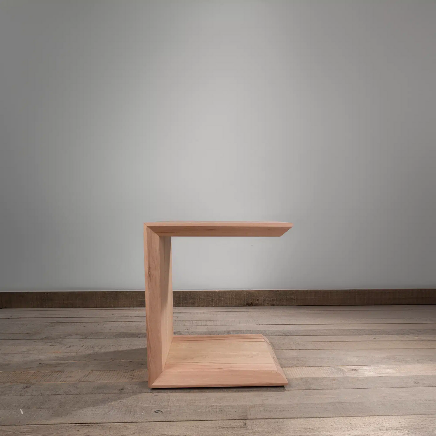 Mesa lateral Macerata C en Madera Nativa Solida hecho en Chile