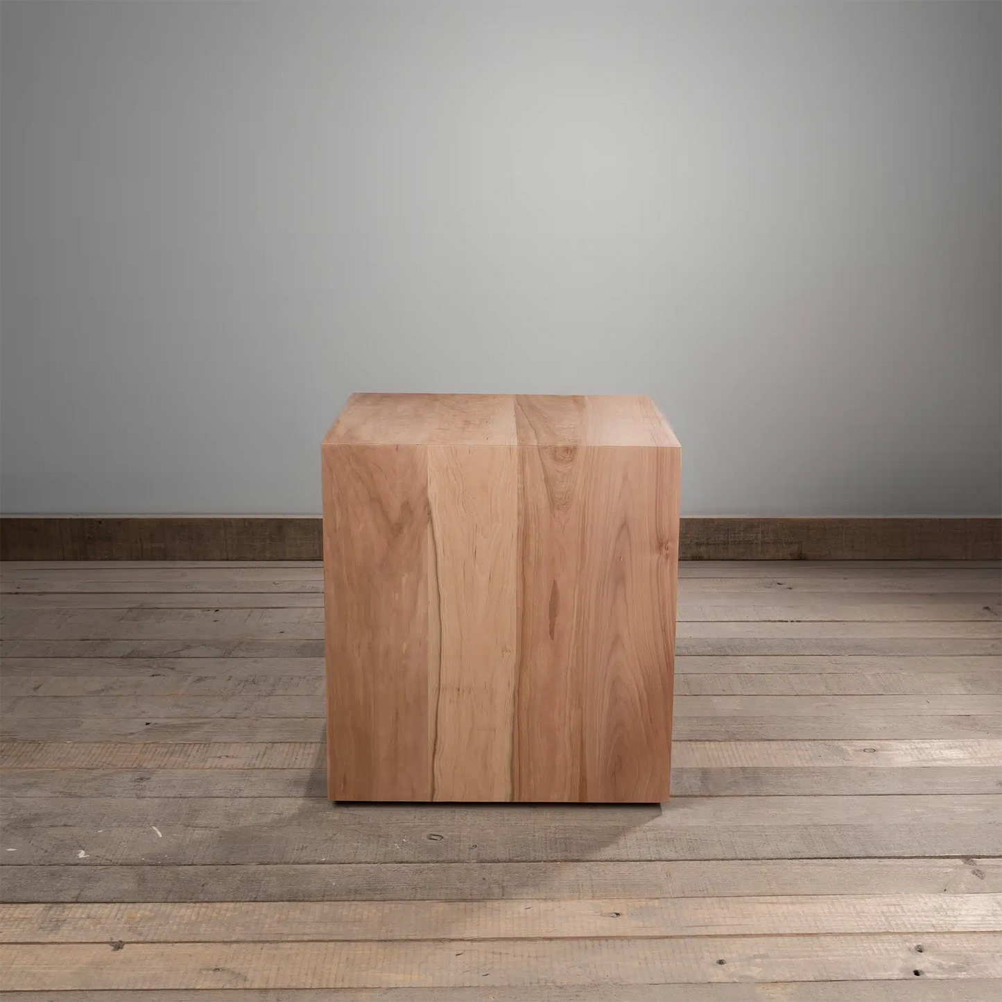 Mesa lateral Macerata C en Madera Nativa Solida hecho en Chile