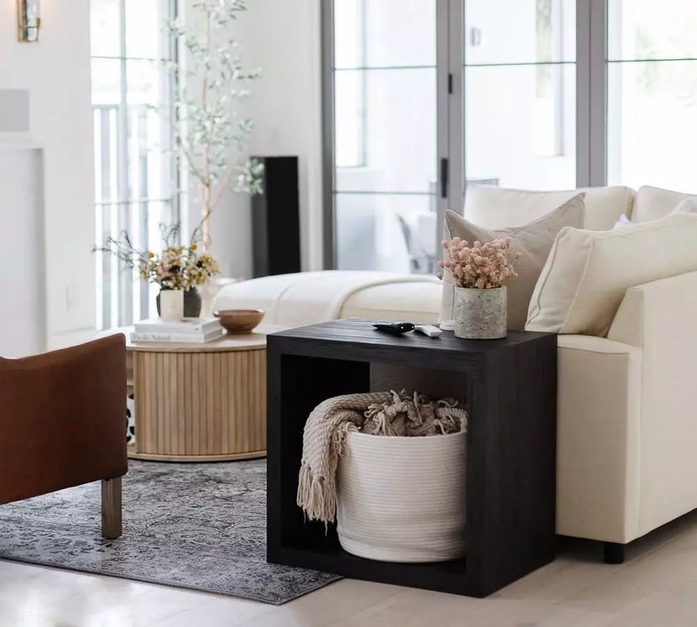 Mesa lateral Macerata en Madera Nativa Solida hecho en Chile