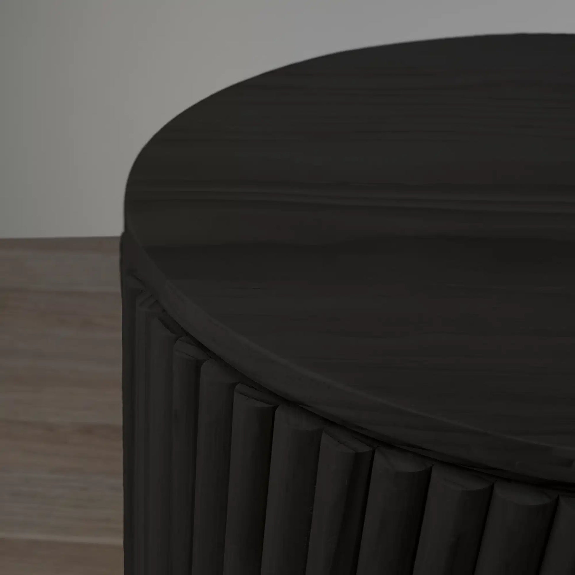 Mesa lateral Montello en Madera Nativa Solida hecho en Chile