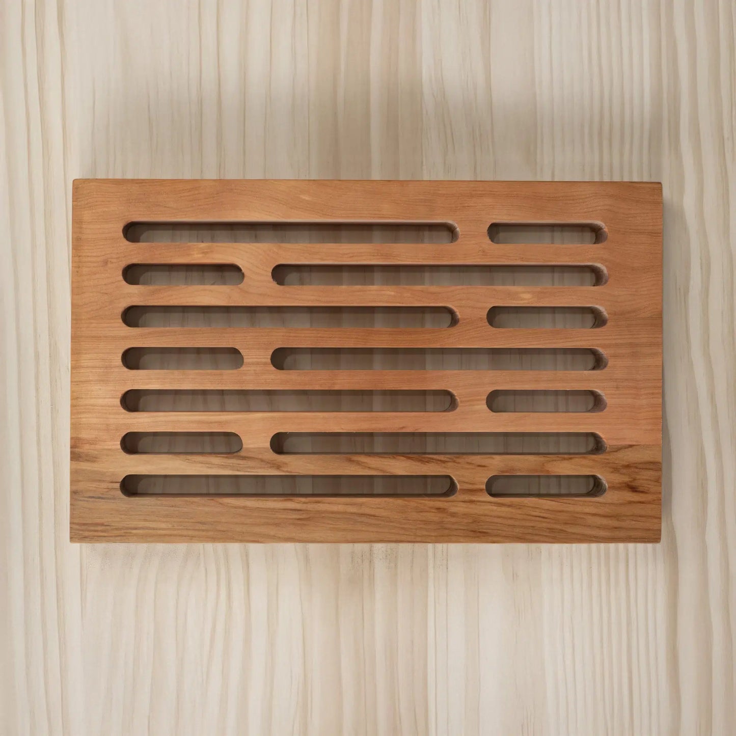 Tabla de cortar pan en Lenga Nativa hecho en Chile