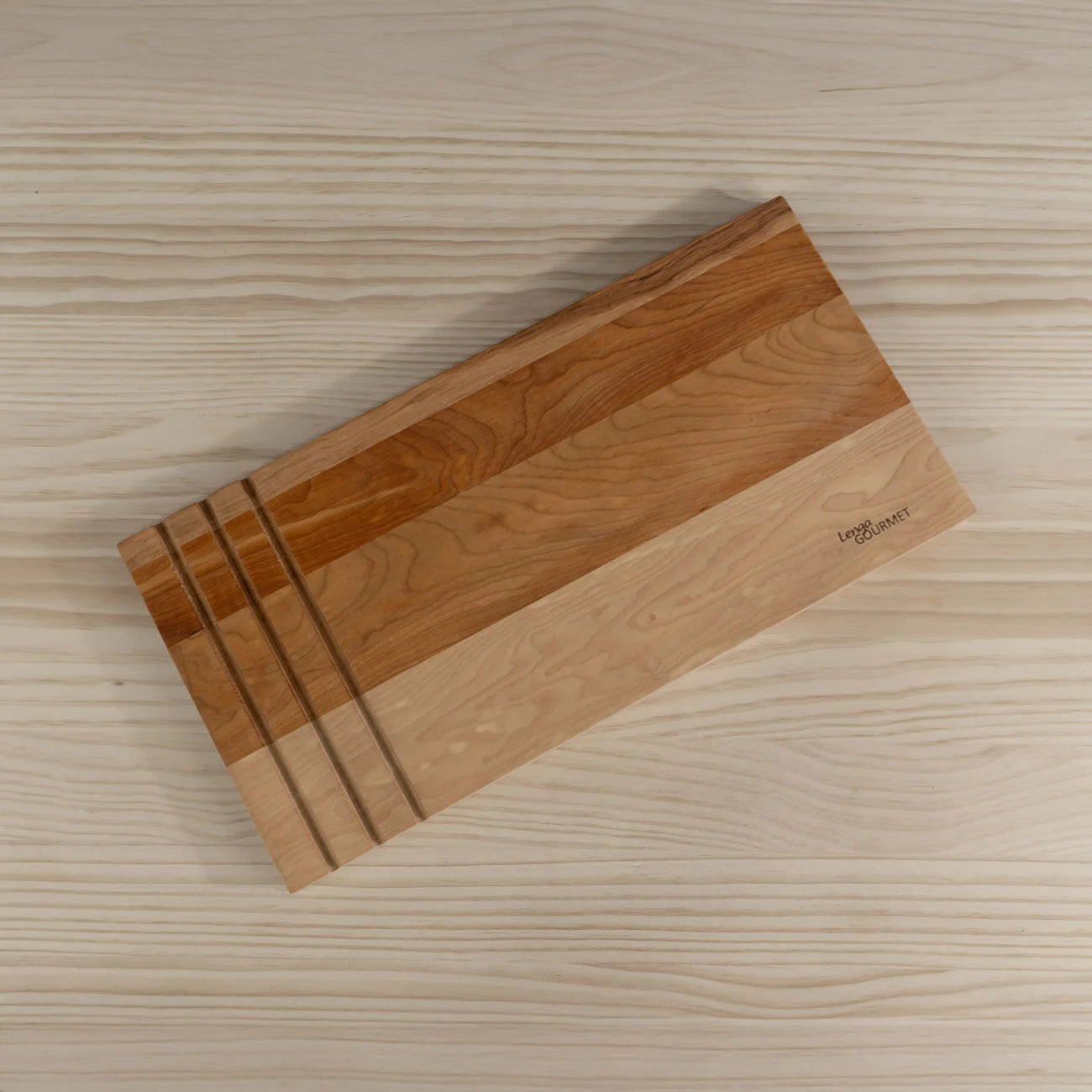 Tabla de Queso y de Verduras en Lenga Nativa hecho en Chile