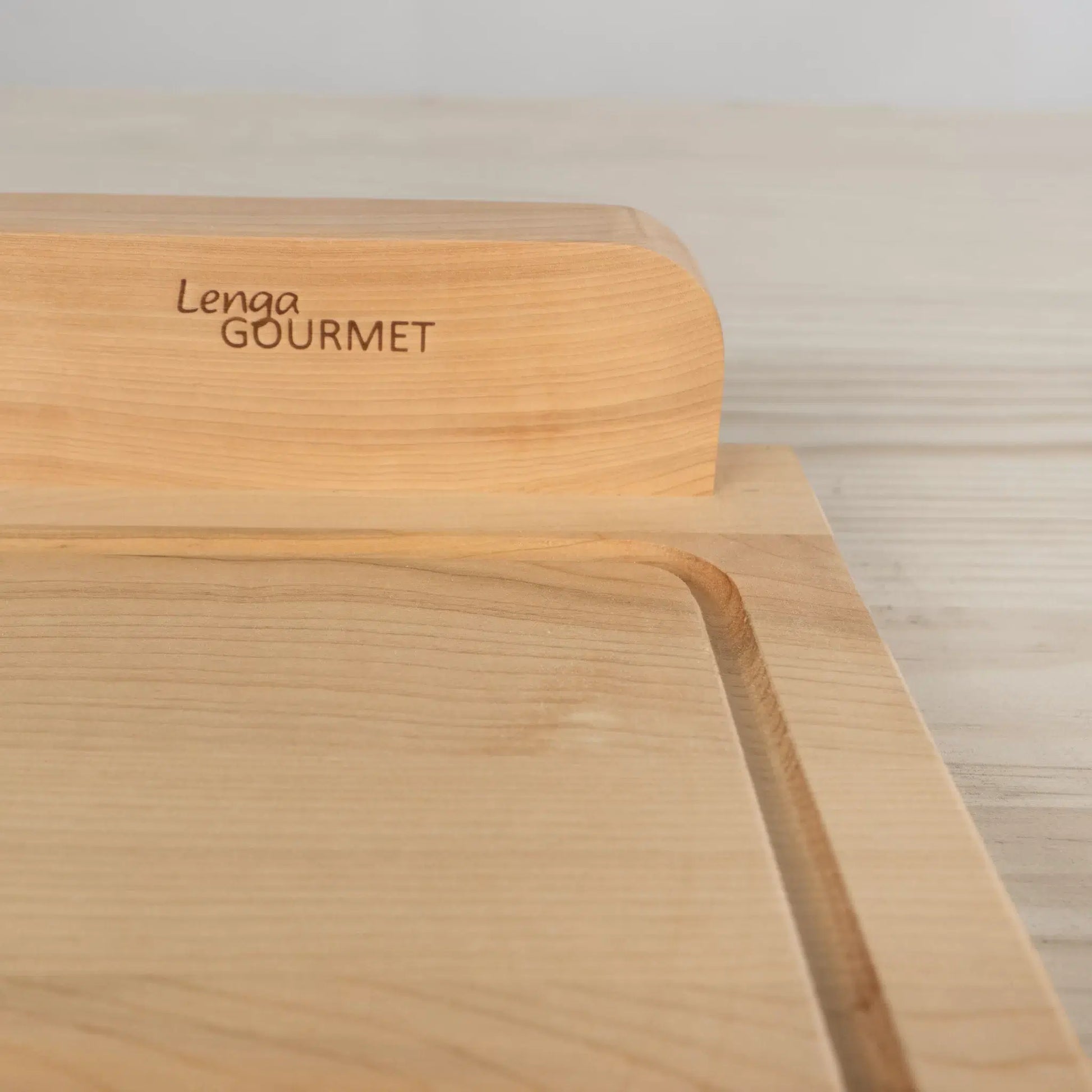 Tabla mesada en Lenga Nativa hecha en Chile